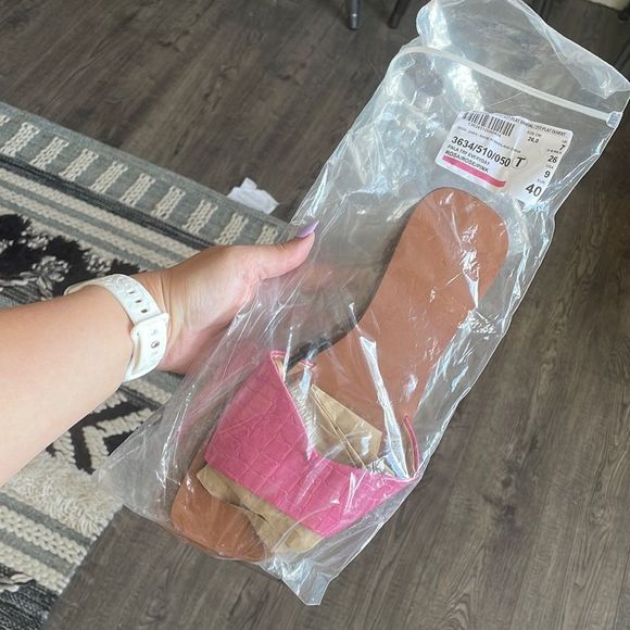 Zara | Animal Print Flat Sandals NWT - Picture 7 of 9